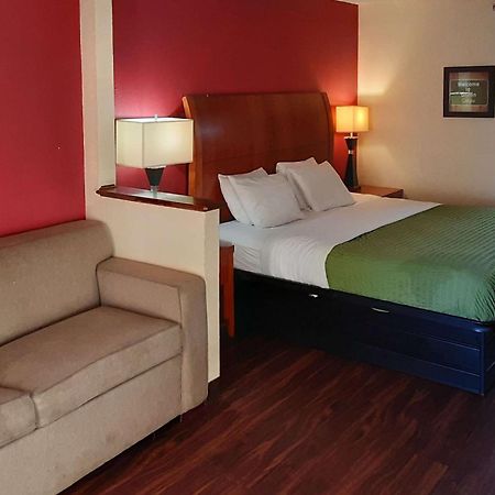 Econo Lodge Inn & Suites Griffin Exterior photo