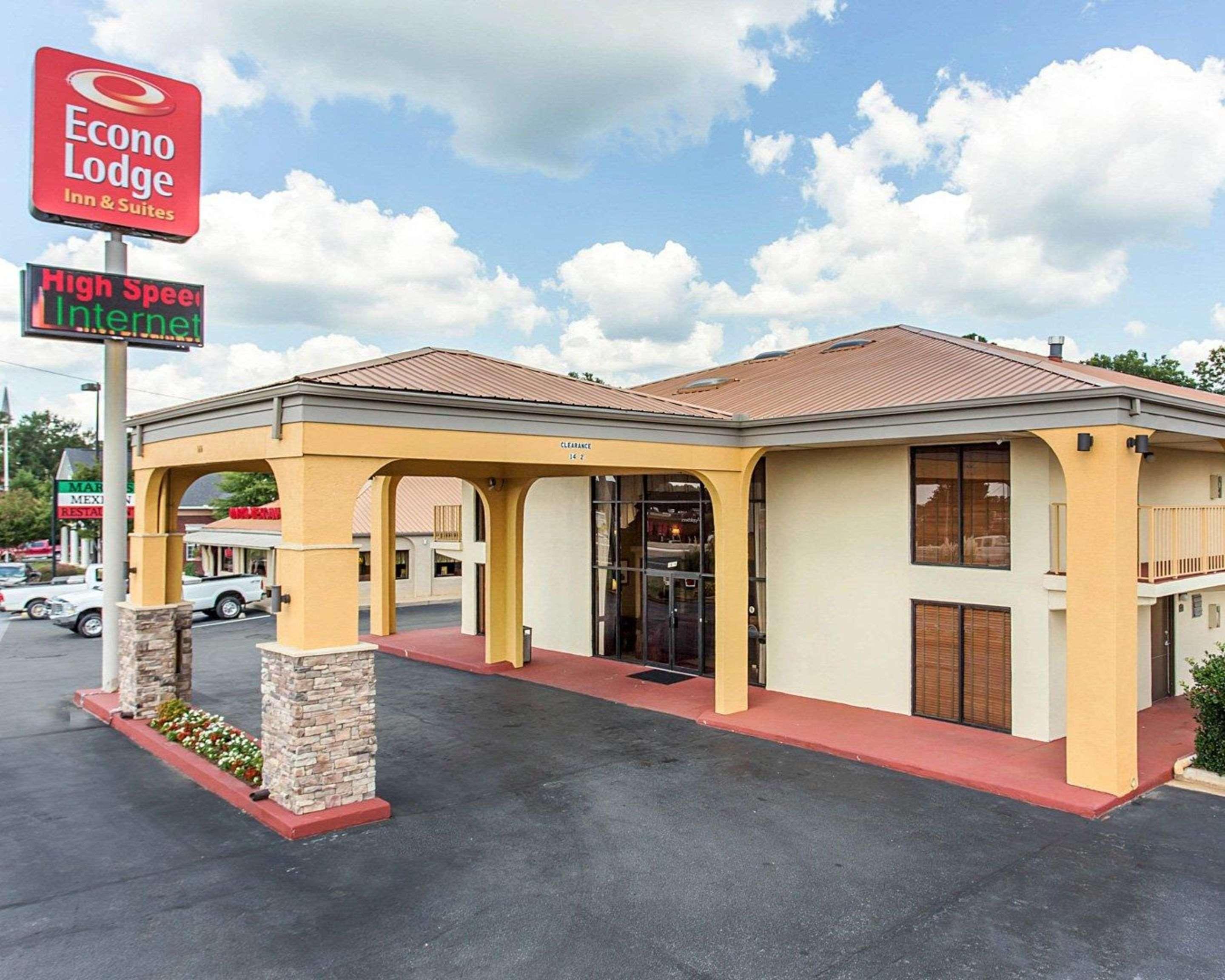 Econo Lodge Inn & Suites Griffin Exterior photo