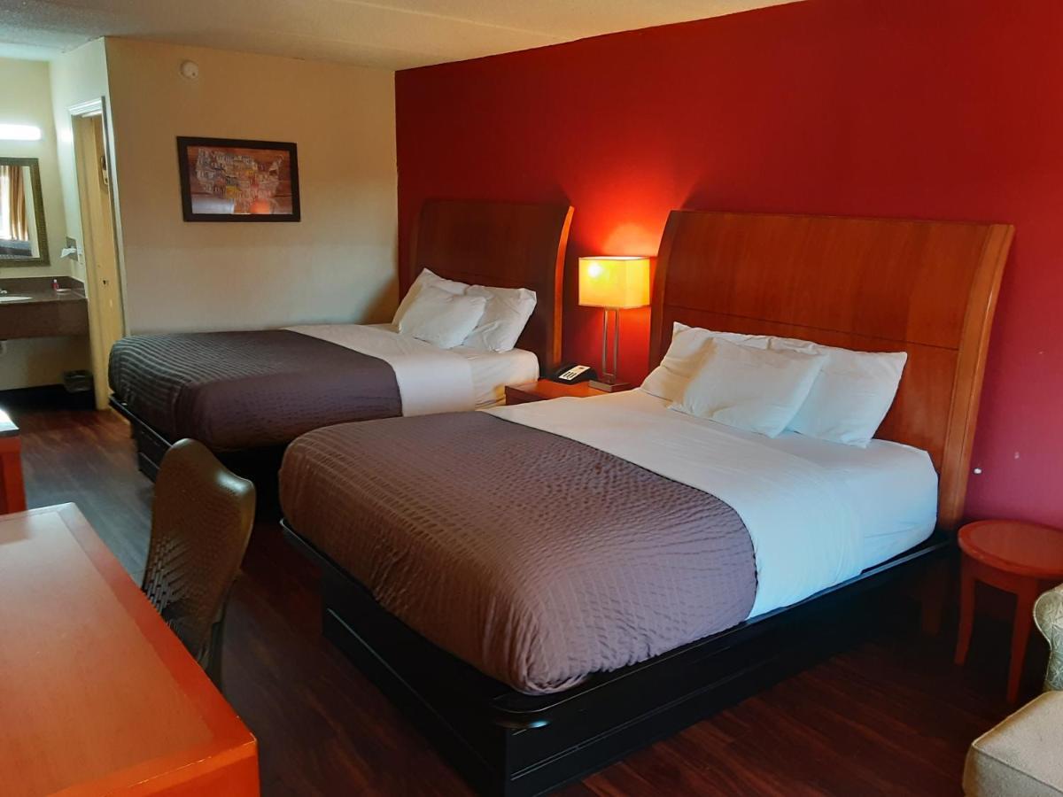 Econo Lodge Inn & Suites Griffin Exterior photo
