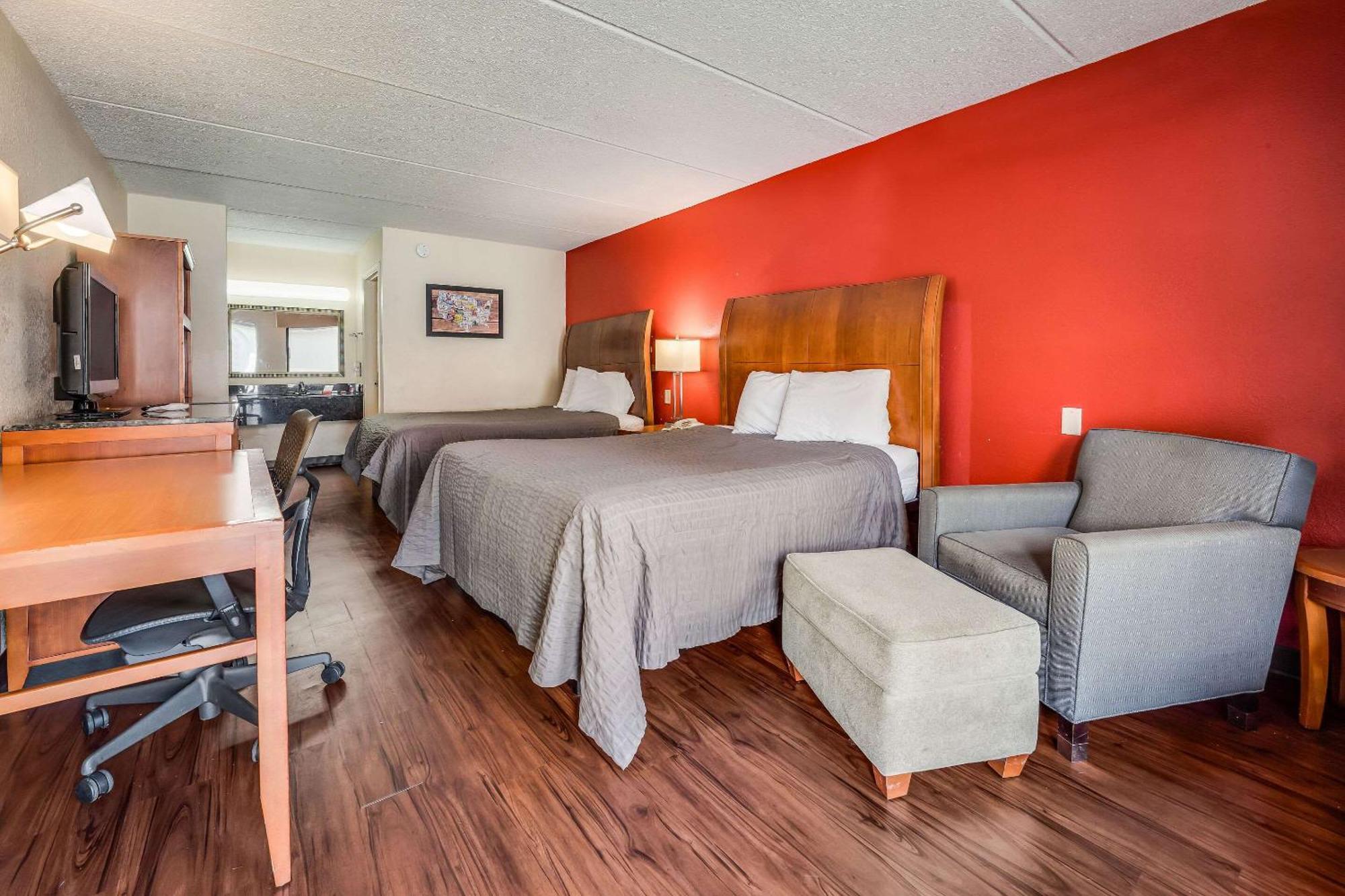 Econo Lodge Inn & Suites Griffin Exterior photo
