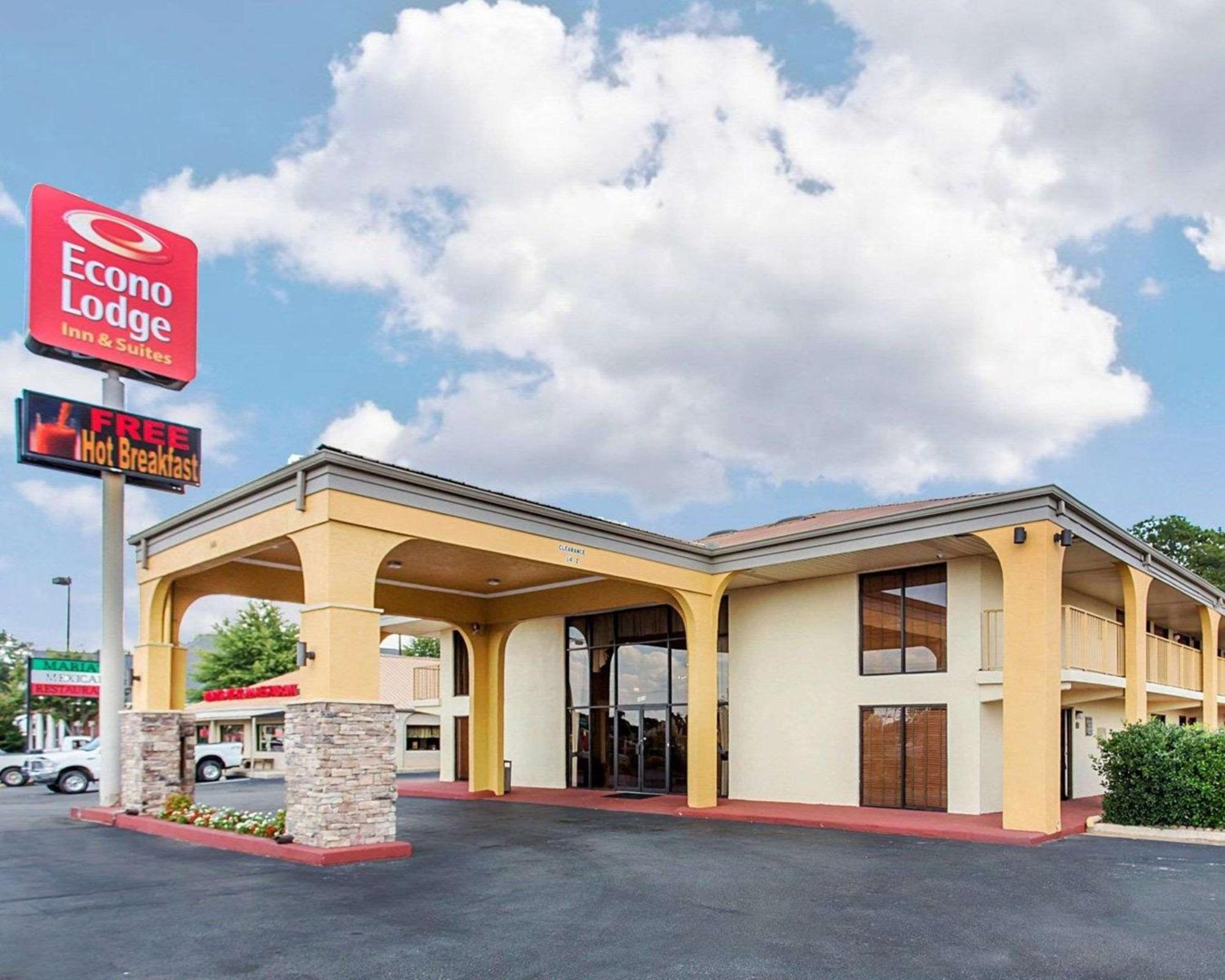 Econo Lodge Inn & Suites Griffin Exterior photo