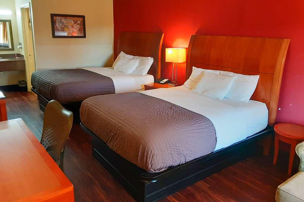 Econo Lodge Inn & Suites Griffin Room photo