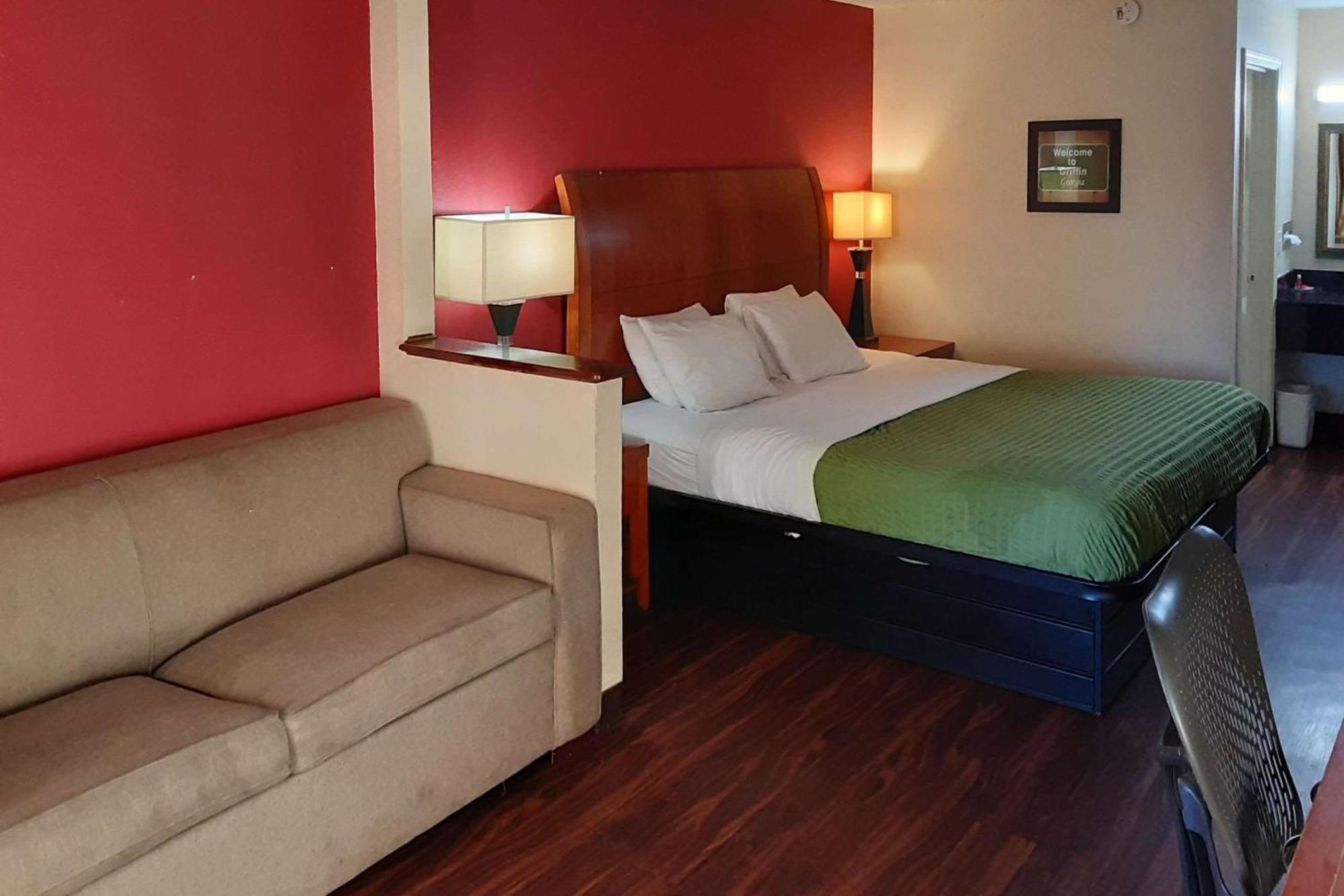 Econo Lodge Inn & Suites Griffin Exterior photo